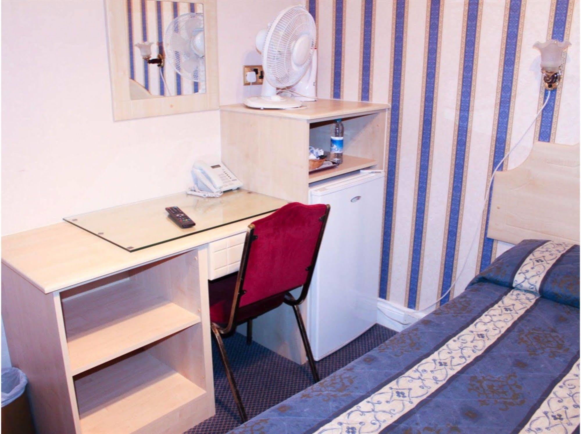 Lampton Guest House Hounslow Exterior foto