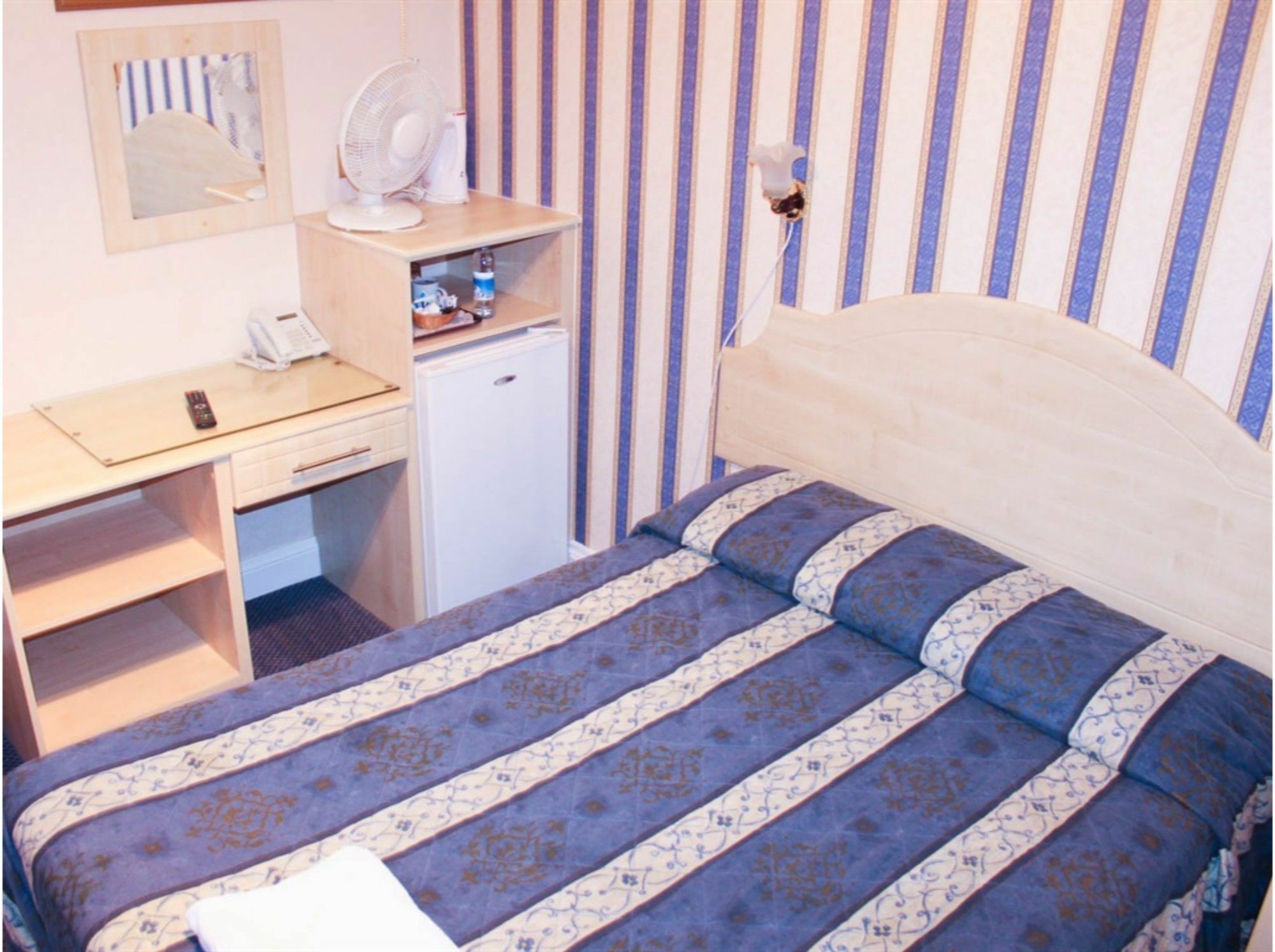 Lampton Guest House Hounslow Exterior foto