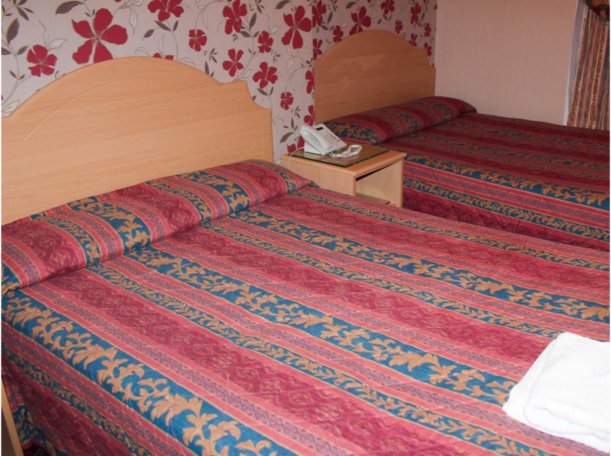 Lampton Guest House Hounslow Exterior foto